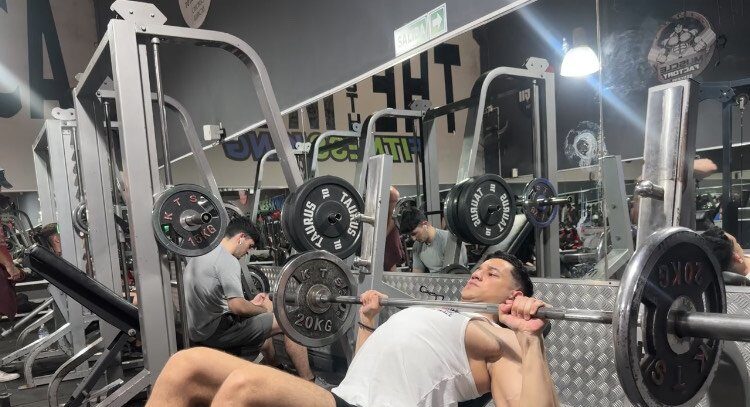 Press Banca - Seamos Fitness